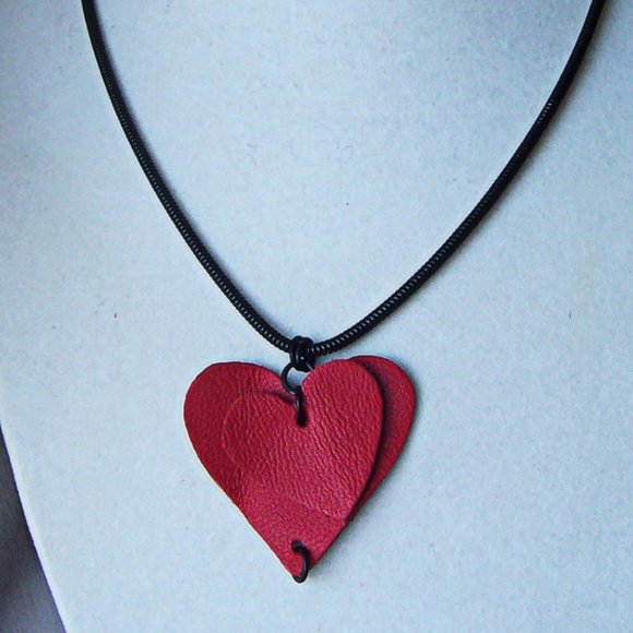 Hand Made Leather Hearts Necklace - Picture 1 of 2